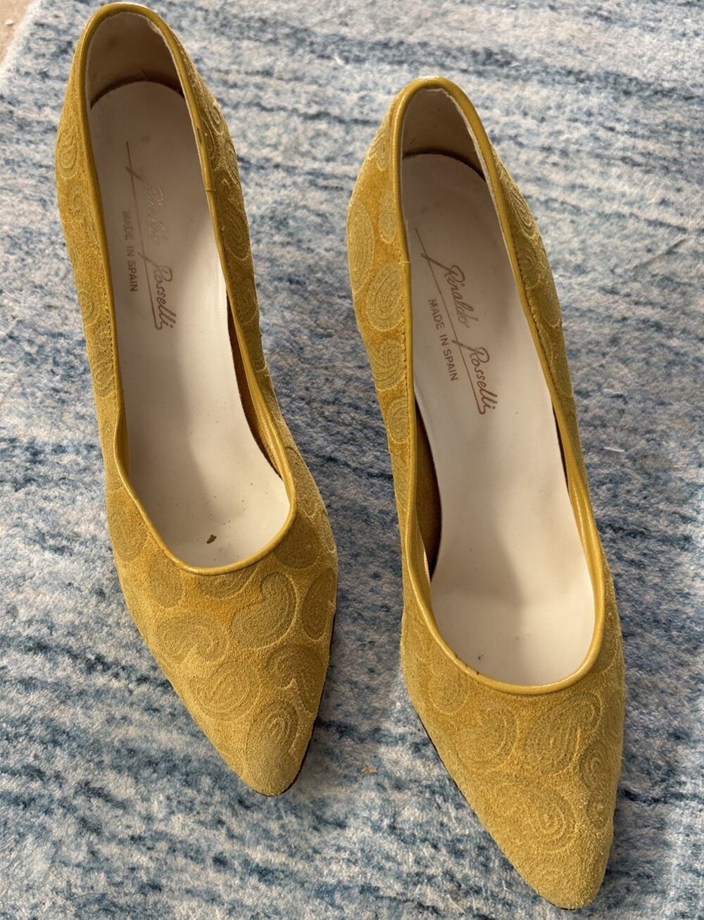 Rinaldo Rosselli Spain Mustard Yellow Suede Embossed Pumps Heels Women's 7B